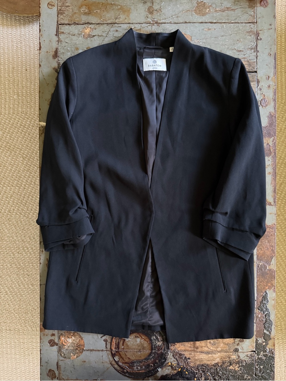 Aritzia Babaton Power Black Crepe  Lined Open Front Blazer w 3/4 Ruched Sleeves
